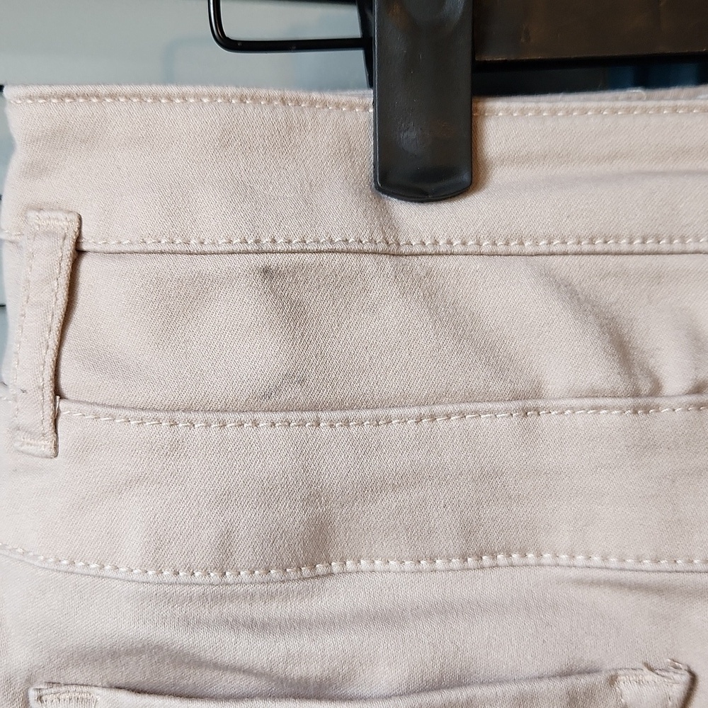 Refuge Beige High Waisted Shorts - Picture 7 of 11